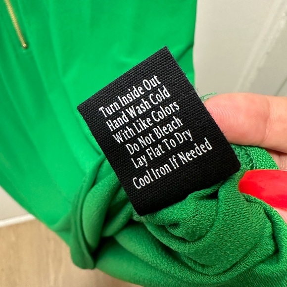 Flower and Feather | Short Sleeve Blouse - Picture 6 of 7